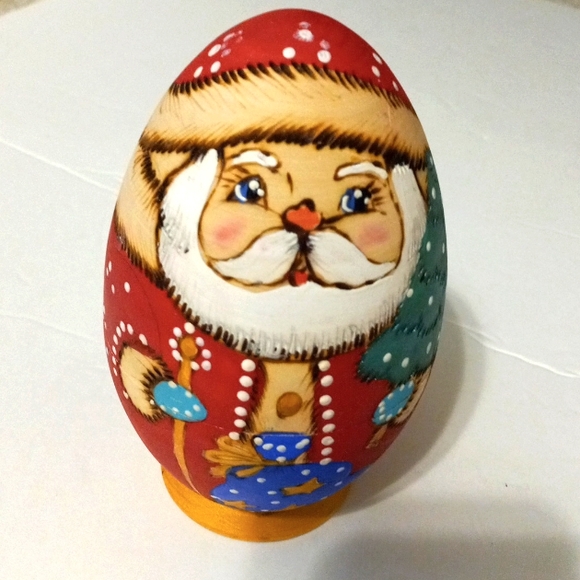 NWOT RUSSIAN NESTING EGG (5 figurines) All Dolls & Egg Nested Inside Santa - Picture 1 of 5